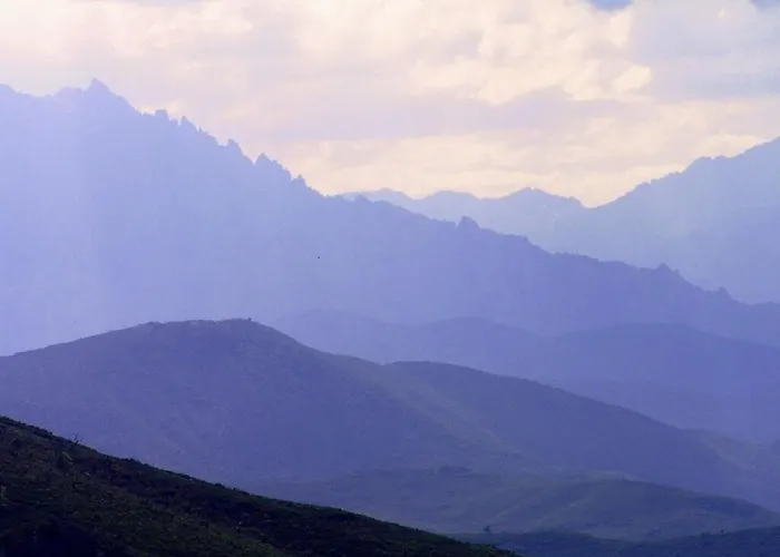 Maison De Caractere Spacieuse Et Confortable, Grand Jardin , Superbes Vues בית נופש Castello-di-Rostino
